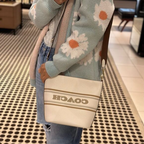 Bundle NWT Coach Logan Duffle bag and Corner zip Wristlet With Coach Stripe‎ - Picture 9 of 13